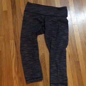 Lululemon wonder under crop (size 8)